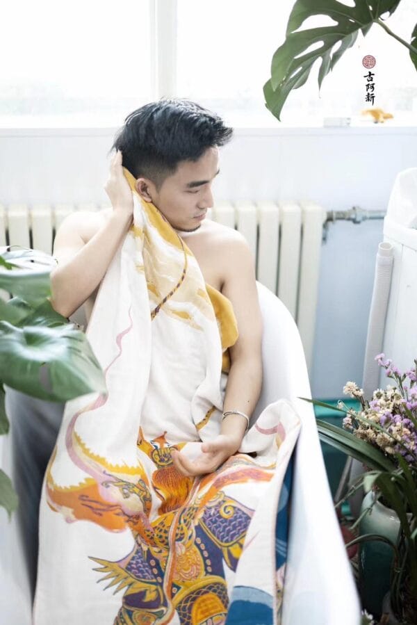 Money King Embroidery Bath Towel - Image 4