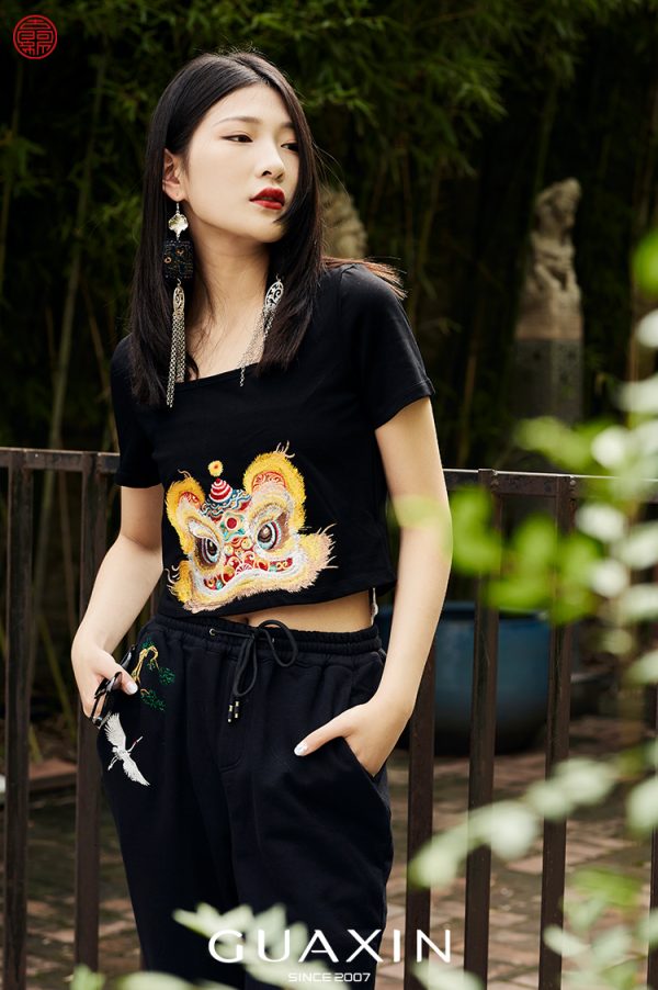 Lion Awakening Embroidered Women's Vest