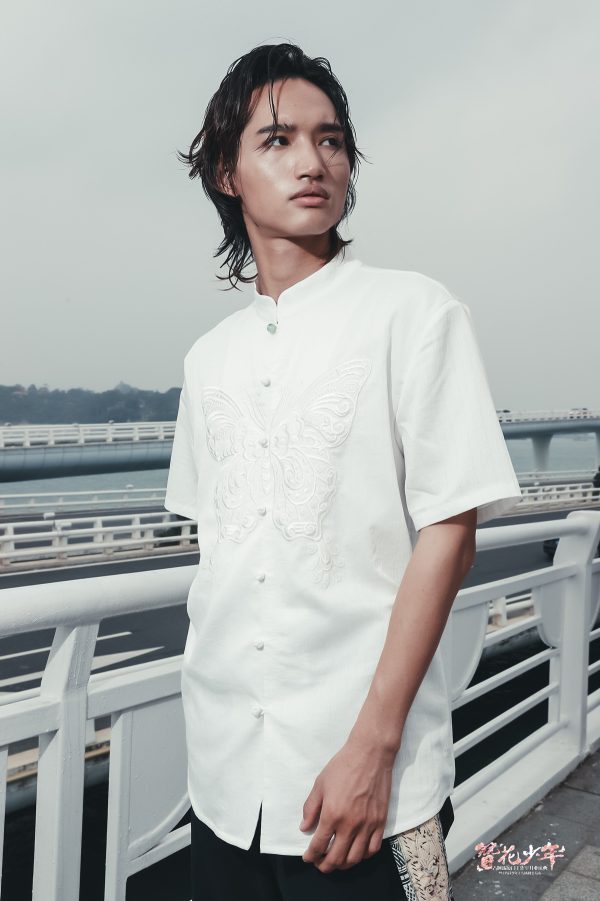 Butterfly embroidered buckle Short sleeved shirt - Image 5