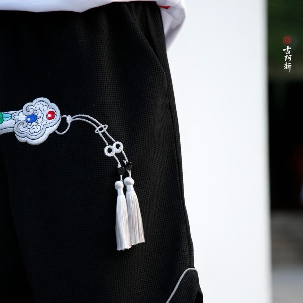 Black Yuruyi Shorts - Image 4