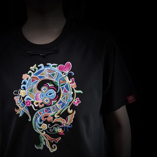 Miao embroidery dragon T shirt - Image 3